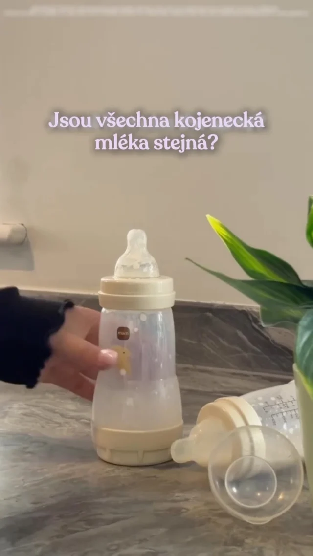 Všechna kojenecká mléka na evropském trhu splňují ty nejpřísnější legislativní požadavky, které jsou na kojeneckou výživu kladeny. Nakonec to ale může budit dojem, že jsou všechna mléka stejná... 💡

I když musí z nutričního hlediska děťátku poskytnout vše potřebné, jejich samotné složení a zdroje surovin se mohou velmi lišit.

Žádná z receptur Kendamil neobsahuje palmový olej, rybí tuk ani sóju. A co je nejdůležitější – naše mléka vyrábíme z poctivého plnotučného mléka. To je slib, na který se u nás můžete stoprocentně spolehnout. 🍼

Samozřejmě každé miminko je jedinečné a každému bříšku může sednout něco trochu jiného. ☺️ Pokud si nejsi jistá výběrem, konzultuj stravu svého děťátka s pediatrem. 🧑‍⚕️

🤱 Důležité upozornění: Kojení je pro miminko tím nejlepším začátkem. Kojenecká výživa by měla být používána pouze na doporučení lékaře. Způsob použití a další informace na obalech. Potravina pro zvláštní výživu.